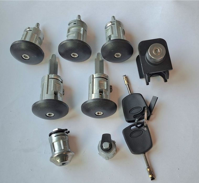 Set Chei Ford Transit dupa 2000 Incuietoare Capata / Usi / Buson Rezervor Seturi Complete Ford Transit Connect  Doar  Intrebati  ce  aveti  Nevoie