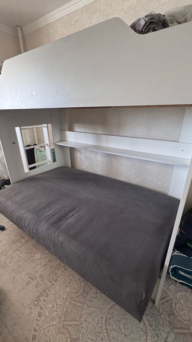 Двухярусная кровать