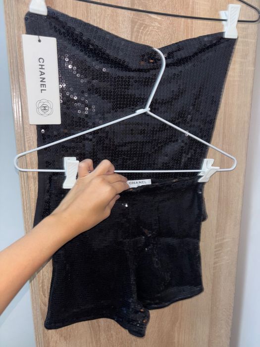 Set top + pantalon scurt paiete negru NOU
