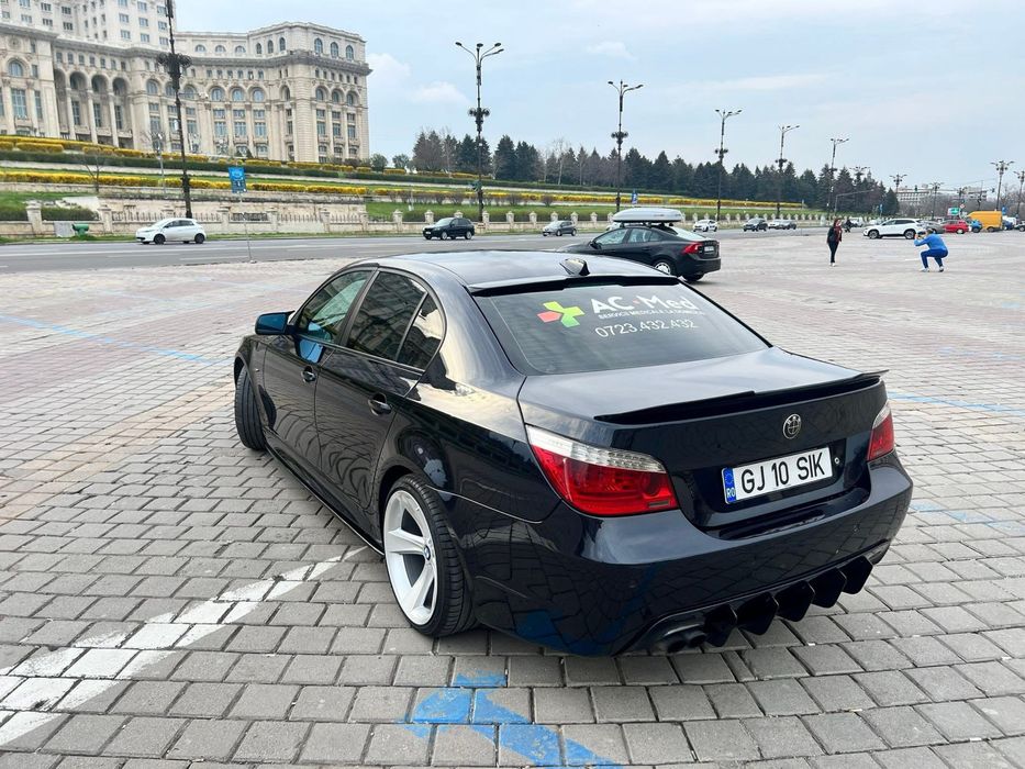 Prelungire Nervuri Tepi Striatii difuzor Bara Spate BMW E60 E61 Maxton