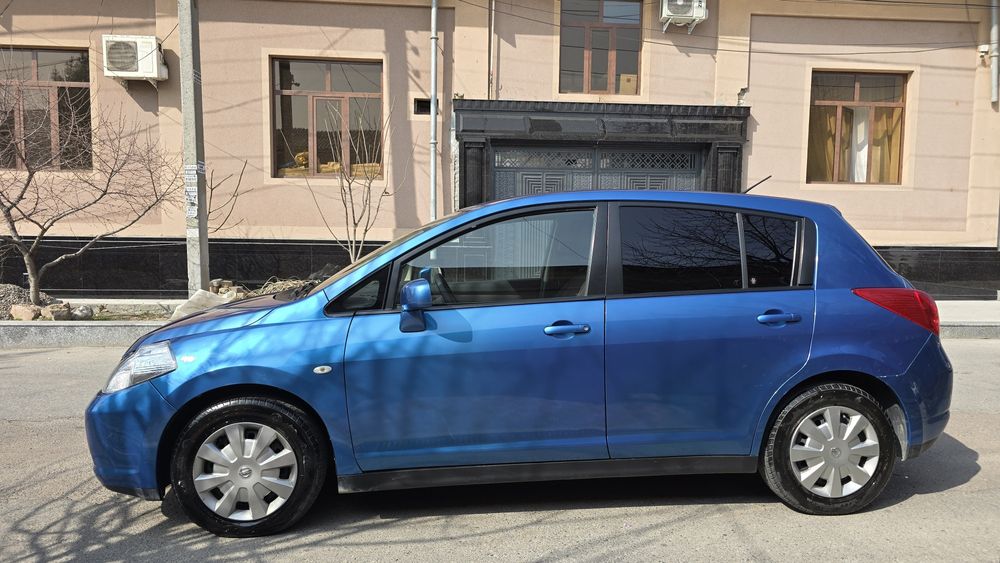 Srochno Sotiladi nissan tiida