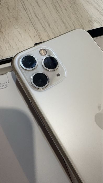 Продам Айфон 11 Pro