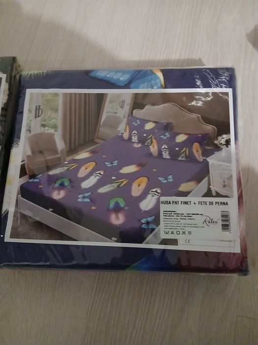 Vând husa pat cu doua fete de pernă