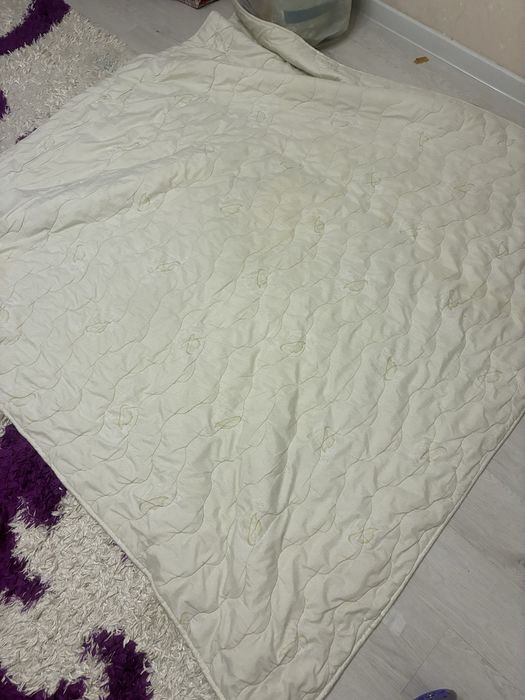 Одеяла покрывала все по 3500
