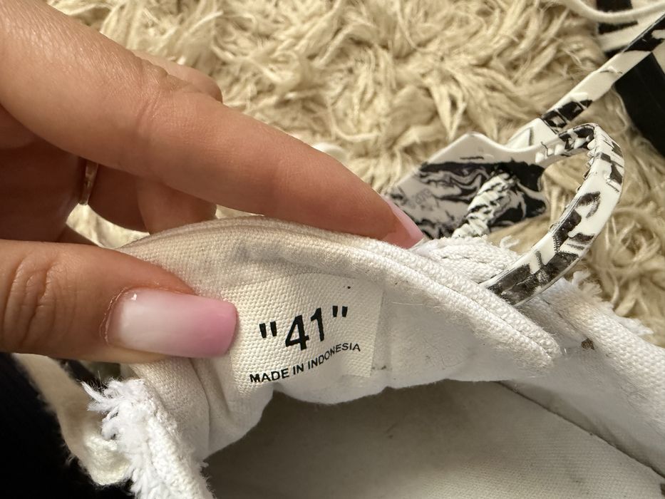 Adidasi Off White