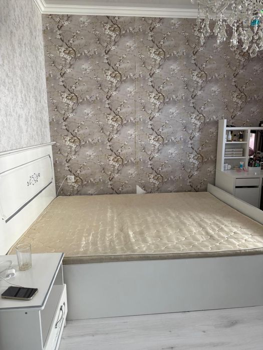 Продам двухспальную кровать