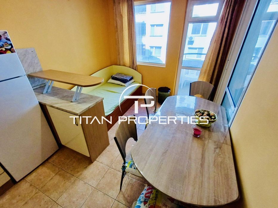 Дава се под наем Двустаен апартамент в Бургас, Лазур - 70 кв.м за 459 € - Снимка #1