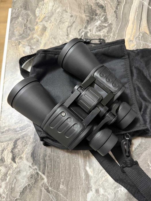 Binoclu NOU Bresser Hunter 20X50, cu geanta pentru transport si curea