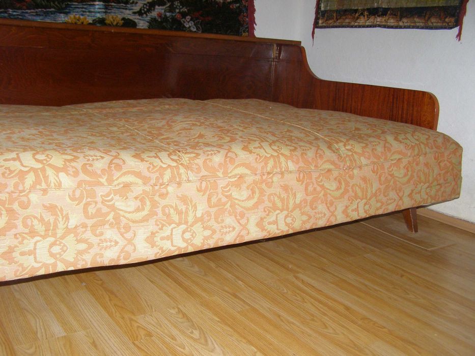 Pat dublu extensibil