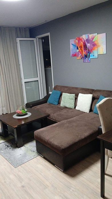 Диван с функция сън и маса