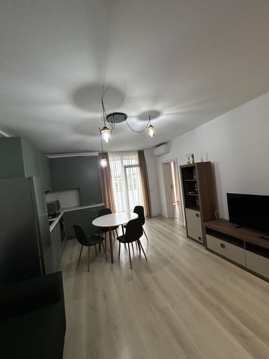 Inchiriez apartament cu 2 camere