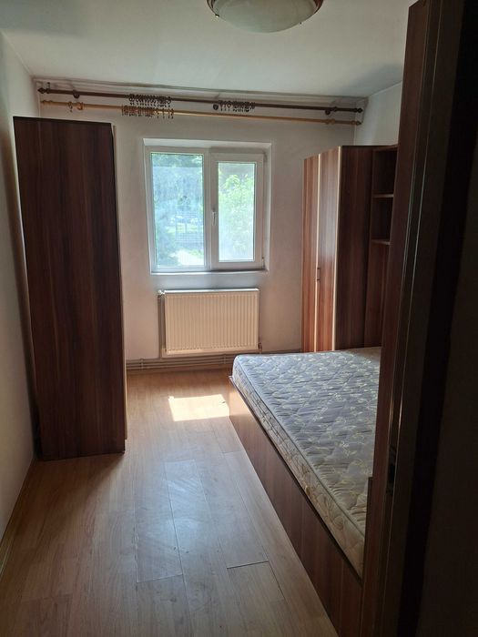 Vand apartament 3 camere