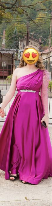 Rochie perfecta pentru evenimente