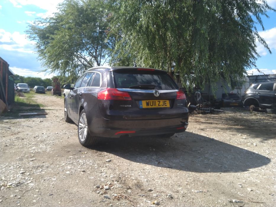 Опел Инсигния на части