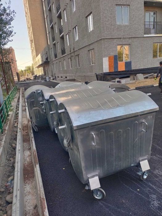 Мусорные урны 1100л из оцинкованной стали