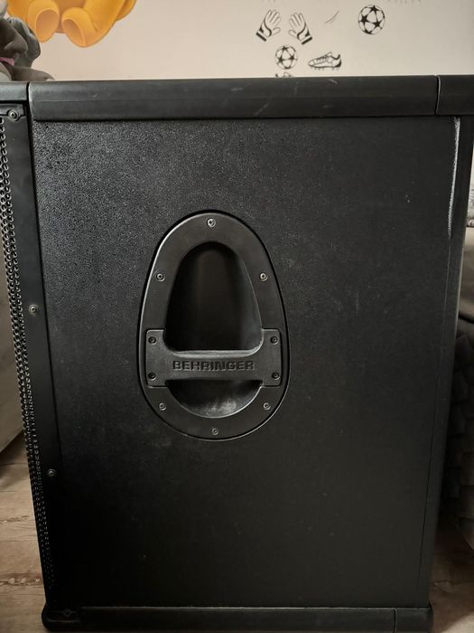 Vând sau schimb  2 subwoofer  EUROLiVE B1800XPRO