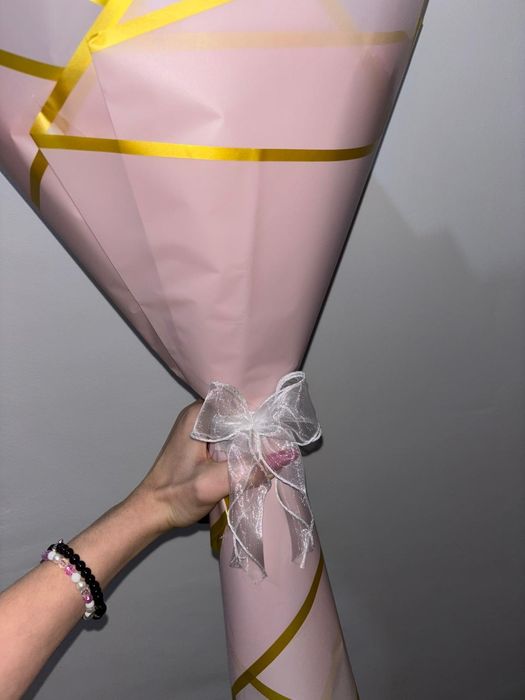 Vând buchet trandafiri din pamblica