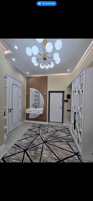 продается своя квартира улица рудакий красный дом