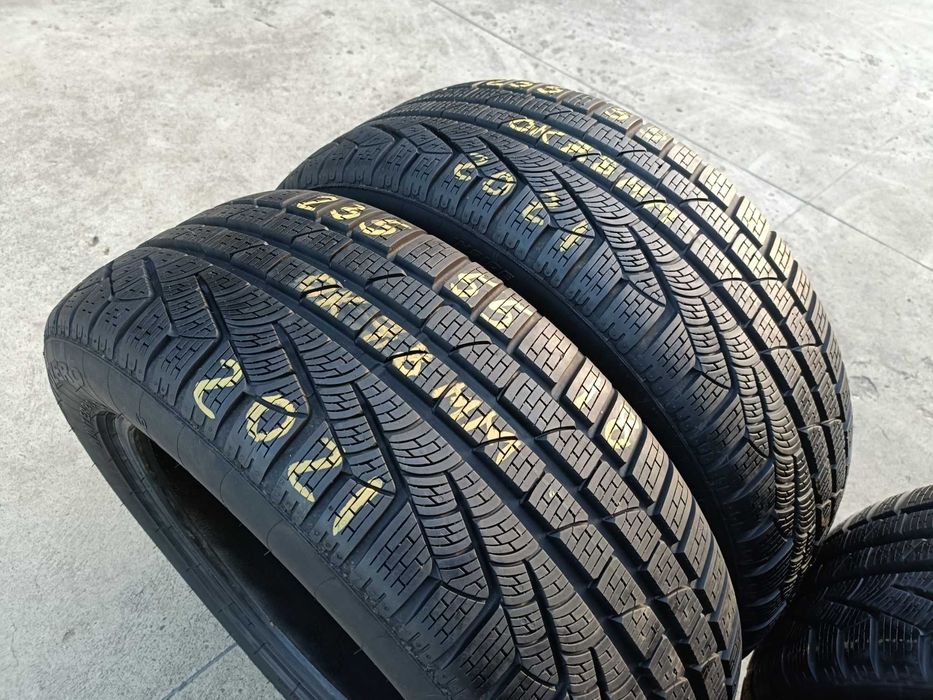 Set 4 anvelope iarna 235 55 18 pirelli sottozero 2 profil de 7,8 mm