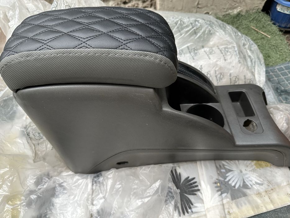 Подлокотник на кобальт новый