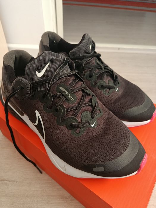 Nike React сост хороший