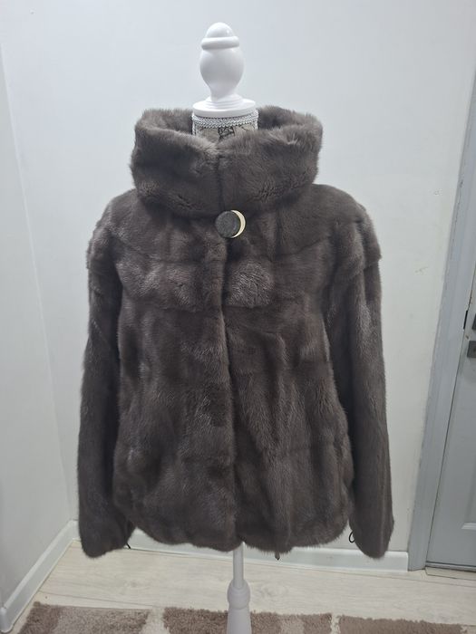 Продам норковую шубу