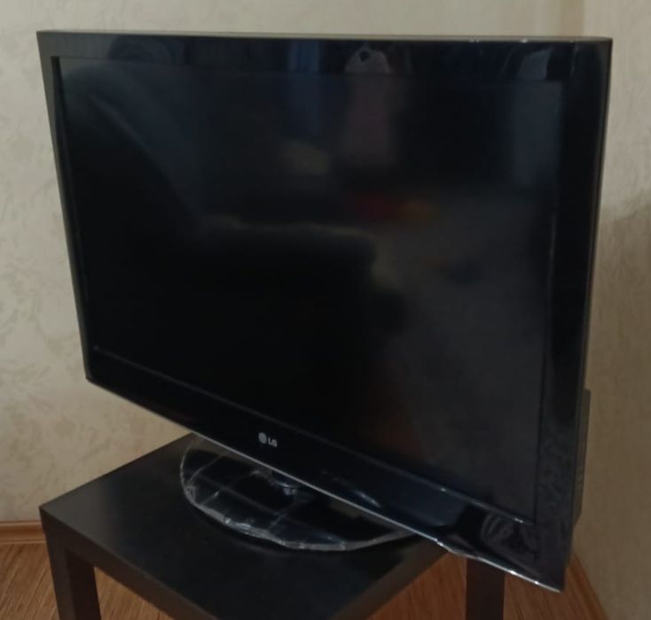 Продам телевизор Lg