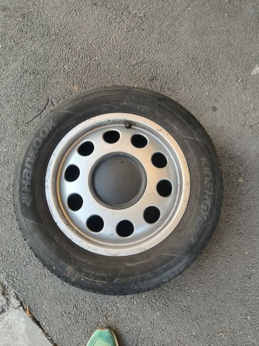Vând anvelope cu jenti Volkswagen