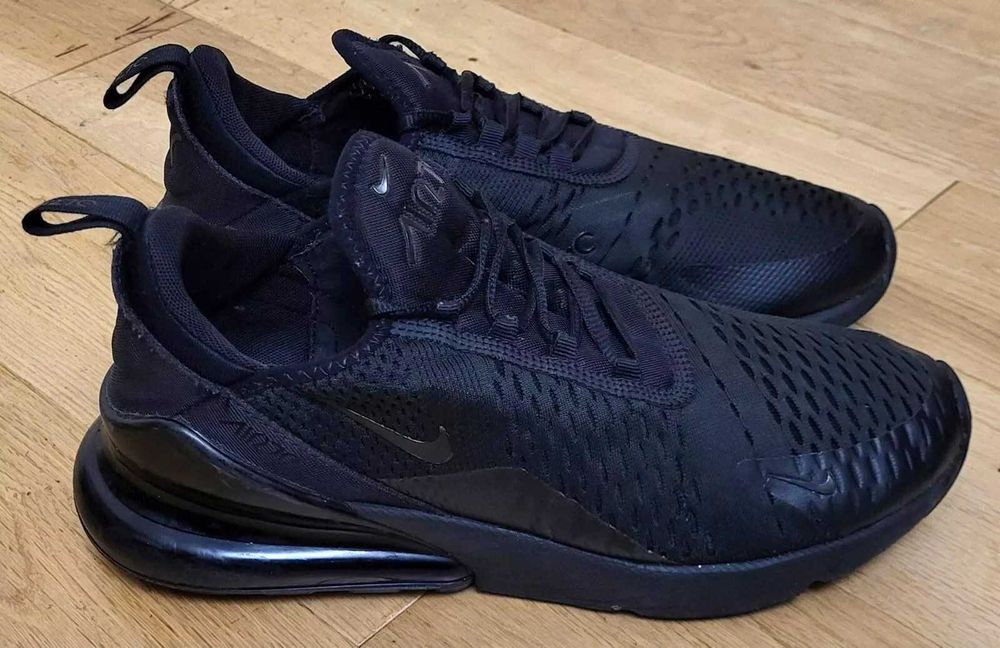 Маратонки Nike Air Max 270 Triple Black