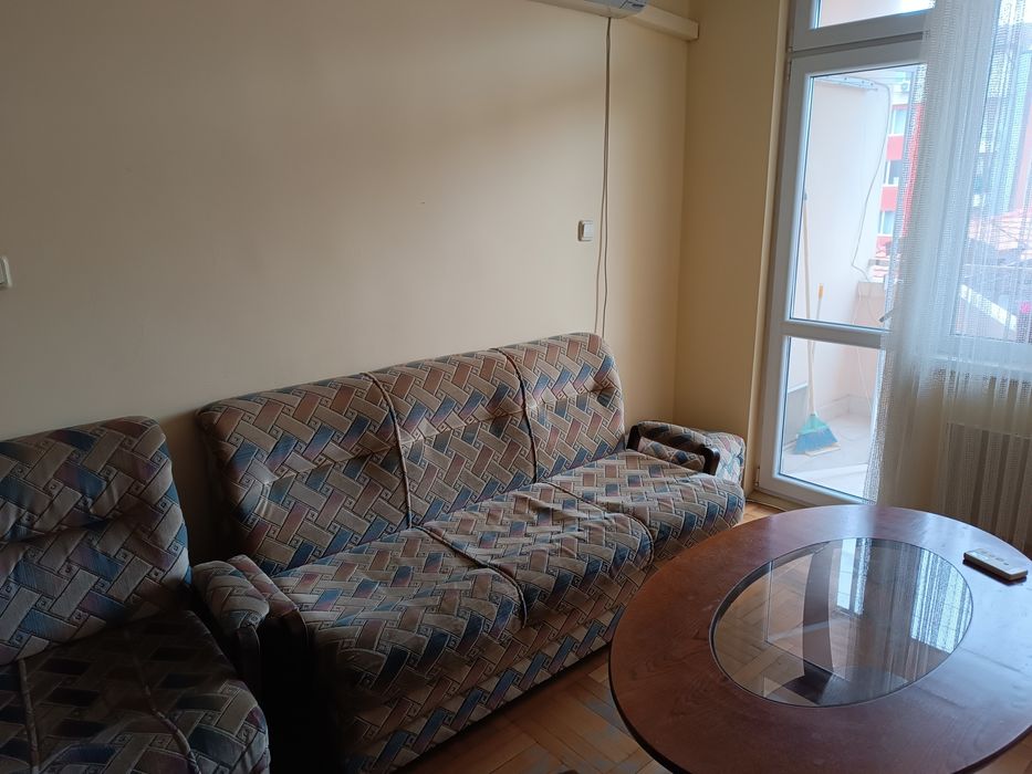 Дава се под наем Тристаен апартамент в Пазарджик, Център - 80 кв.м за 280.5 € - Снимка #4