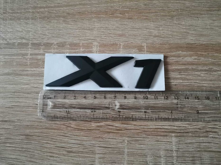 черна емблема за BMW X1