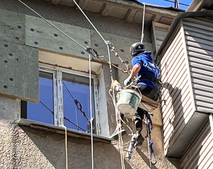 Альпинисты. Высотные работы.