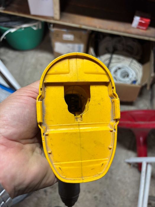 DeWALT, DC-757 ударен винтоверт