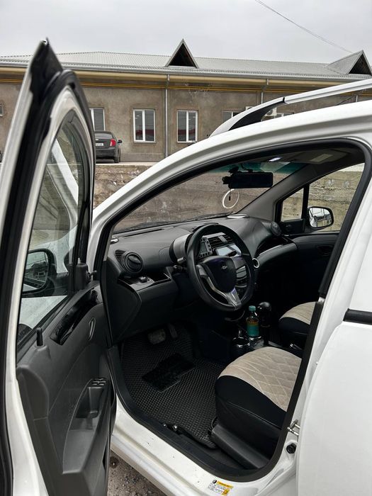 Спарк автомат 2011 йили идеал турибди.