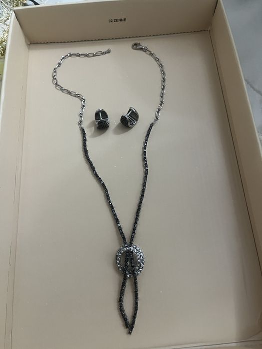 Набор украшений.