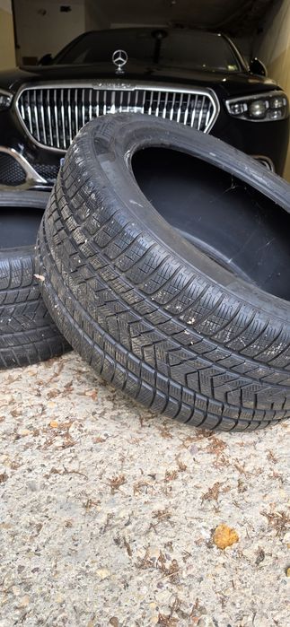 Pirelli 325/40/22  Зимни- 2броя