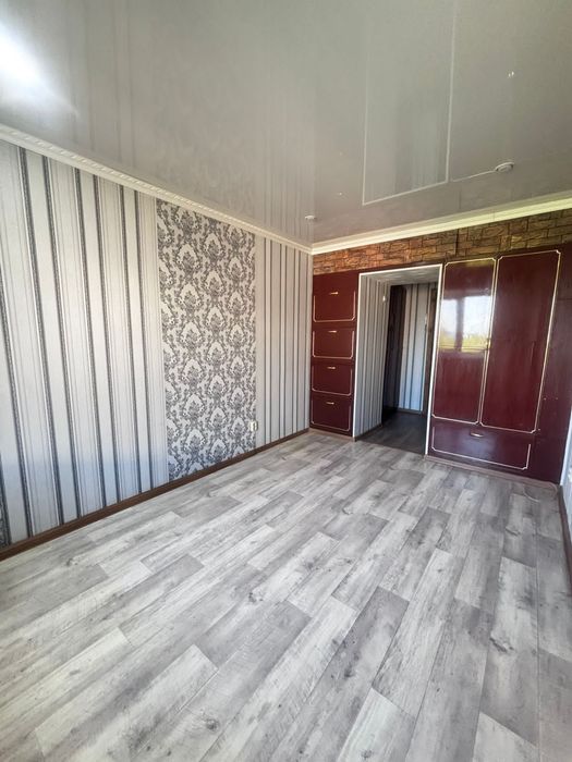 Продам 2 комн .общежитие в районе 32 Школы..