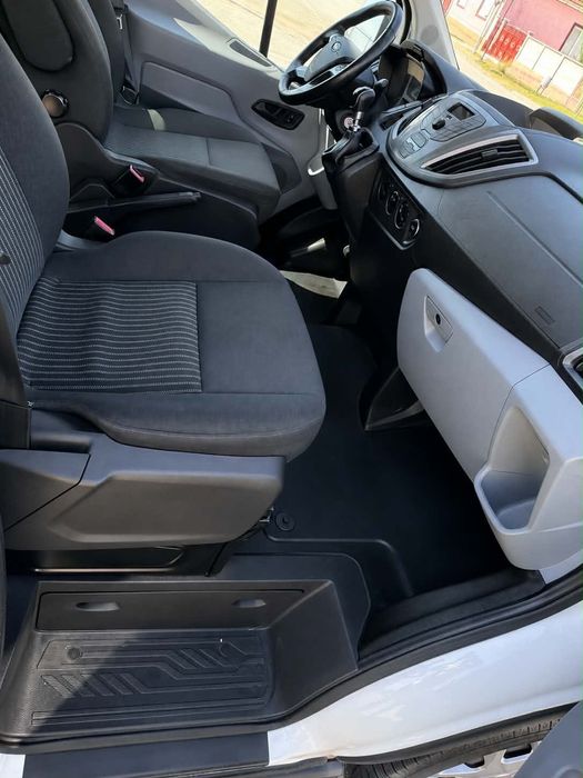 Ford Transit 2016 pentru Transport persoane