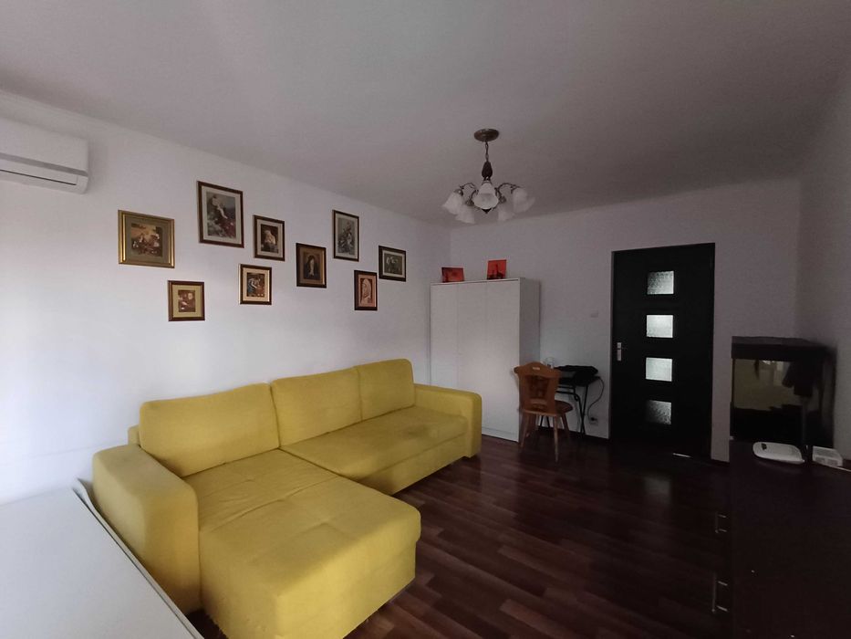 Apartament 3 camere decomandat,Targoviste,m11(EXCLUS AGENTII IMOBILIARE)