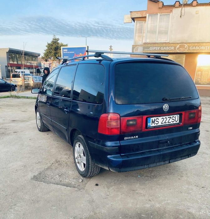 Vand VW Sharan tddi 1.9 115cp cutie automata an 2003