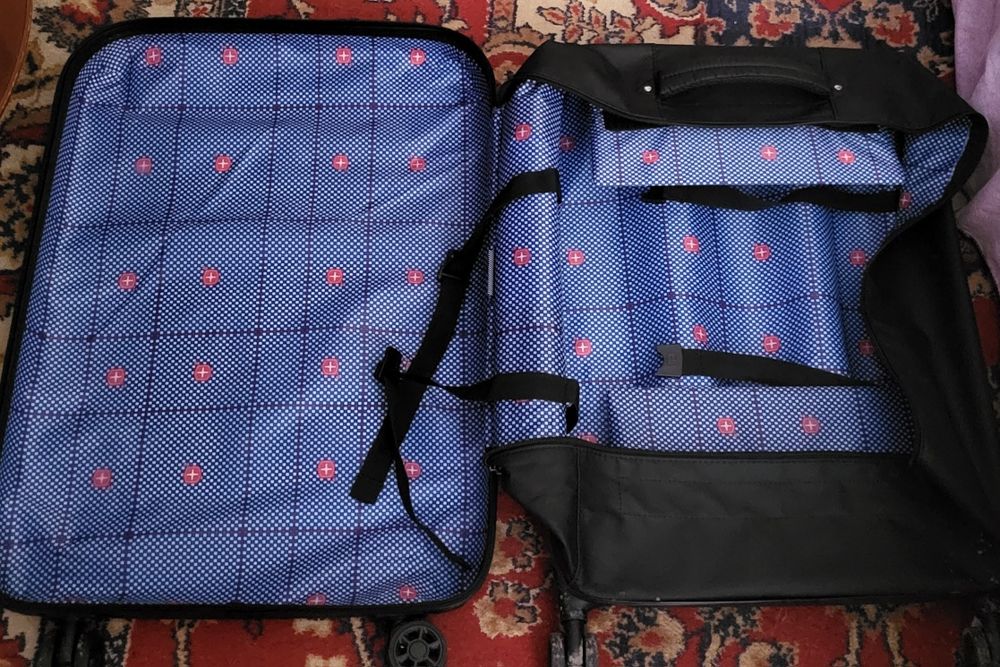 Ультротонкий чемодан