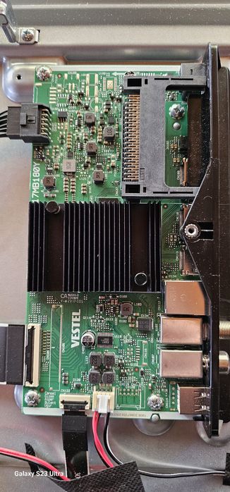 Dezmembrez TV JVC  LT 55 VU 3300 display spart (conține plăci VESTEL )