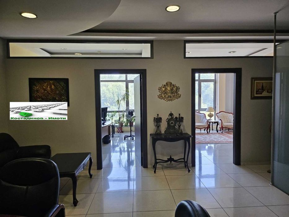 Дава се под наем Офис в Пловдив, Център - 100 кв.м за 648.21 € - Снимка #3