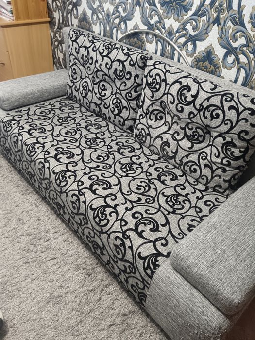 Диван, подростковый