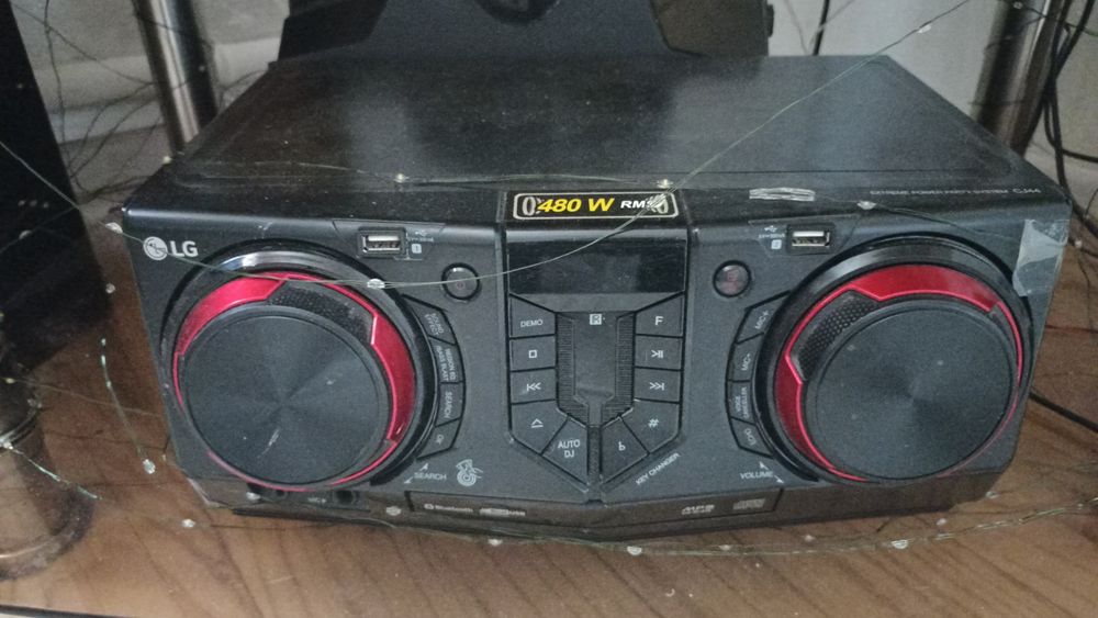 LG XBOOM CJ 44 audio