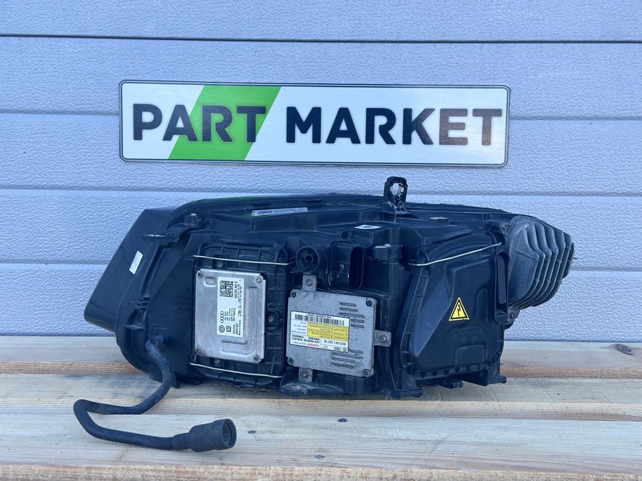 Десен фар AUDI Q5 SQ5 8R0941006C