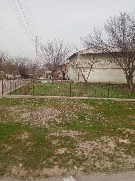 Ховли сотилади срочно