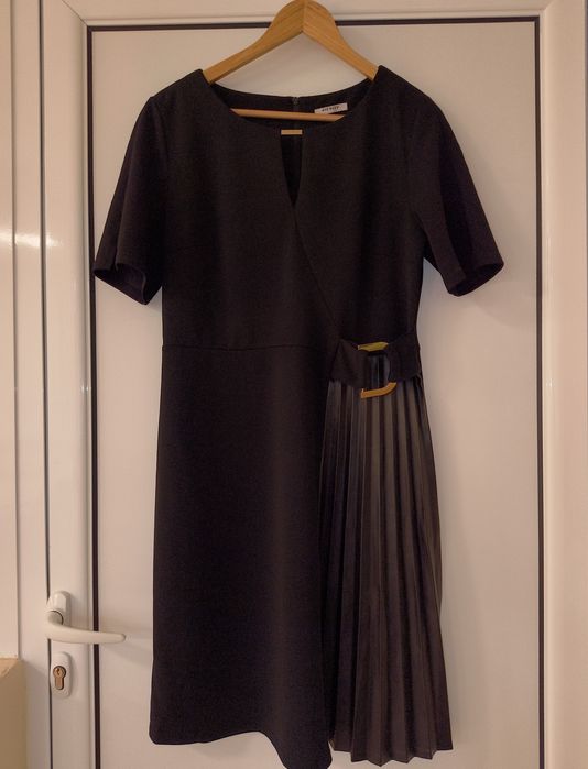 Черна стилна кожа