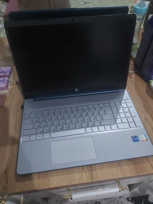 Noutbuk HP i7-1255U / 8GB / 512GB SSD / Iris Xe Graphics / Holati zo'r