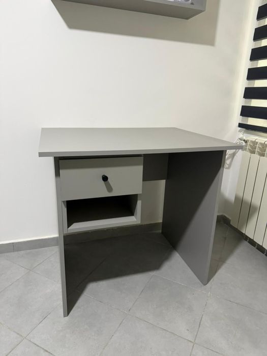 Birou nou , nefolosit